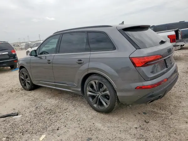 WA1VVBF7XSD008880 2025 AUDI Q7 - Image 2