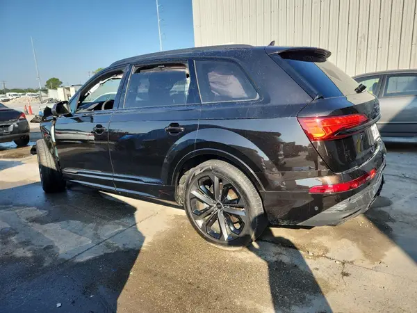WA1VVBF7XSD024755 2025 AUDI Q7 - Image 2