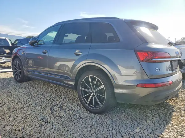 WA1VXAF70LD003760 2020 AUDI Q7 - Image 2