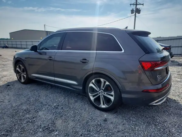 WA1VXAF70MD022908 2021 AUDI Q7 - Image 2
