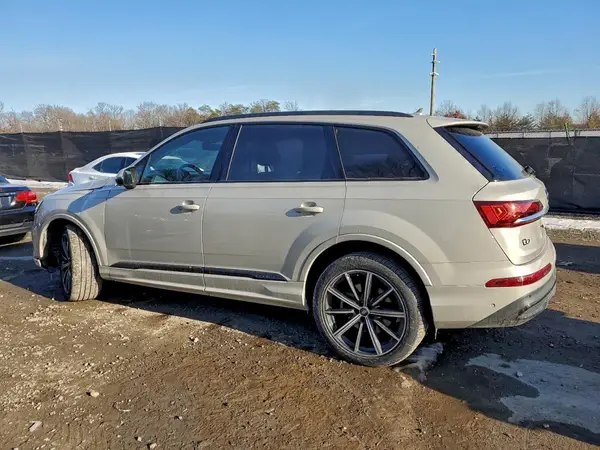 WA1VXAF70MD035397 2021 AUDI Q7 - Image 2