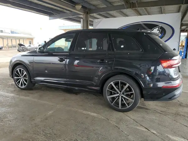 WA1VXAF70MD039076 2021 AUDI Q7 - Image 2