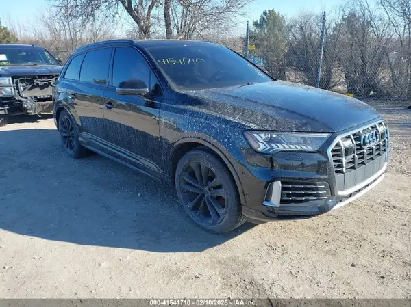 WA1VXAF71MD024229 2021 AUDI Q7 - Image 1