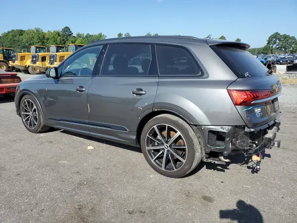 WA1VXAF72MD037488 2021 AUDI Q7 - Image 2