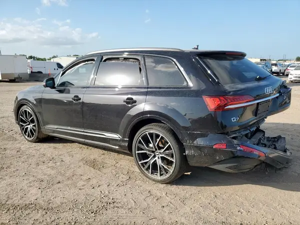 WA1VXAF74MD027951 2021 AUDI Q7 - Image 2