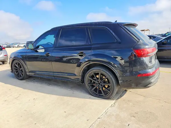 WA1VXAF75MD023391 2021 AUDI Q7 - Image 2