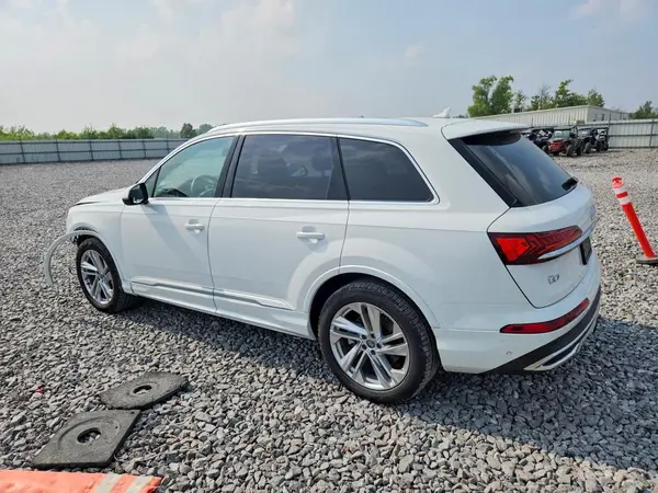 WA1VXAF76MD010651 2021 AUDI Q7 - Image 2