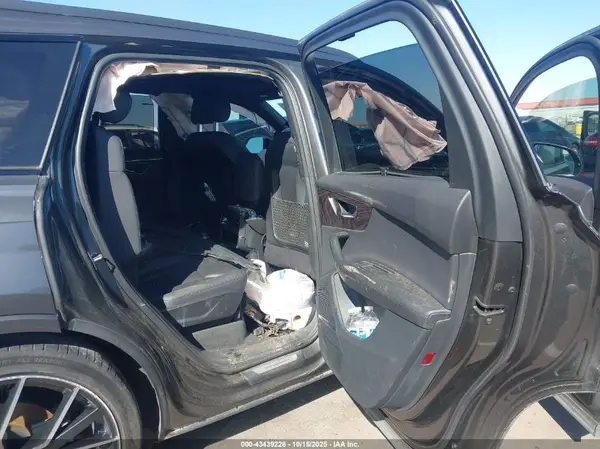 WA1VXAF77MD010576 2021 AUDI Q7 - Image 8