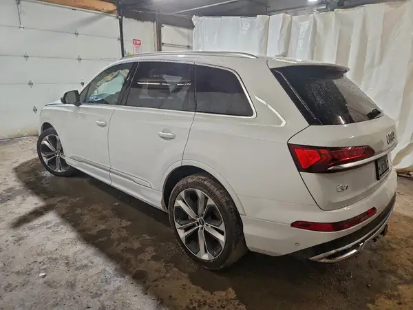 WA1VXAF79MD027170 2021 AUDI Q7 - Image 2