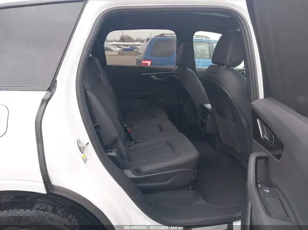 WA1VXBF71RD008366 2024 AUDI Q7 - Image 8