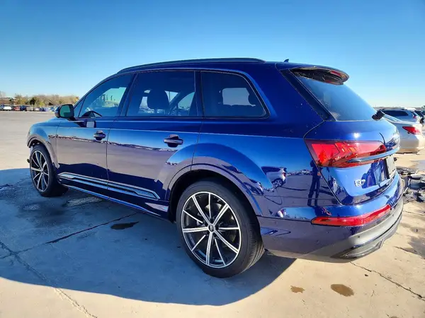 WA1VXBF76ND007627 2022 AUDI Q7 - Image 2