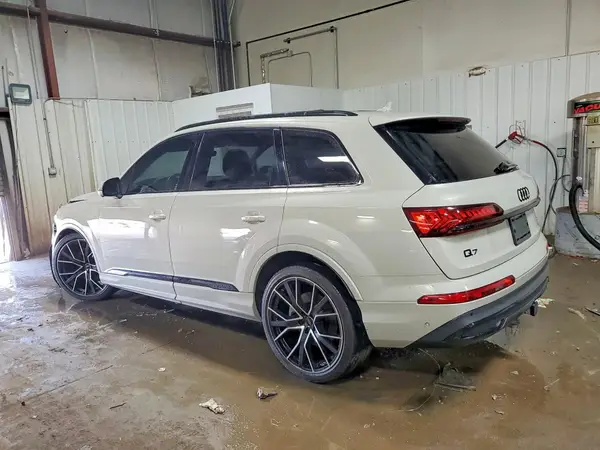 WA1VXBF76PD024270 2023 AUDI Q7 - Image 2