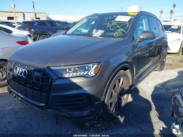 WA1VXBF79MD032133 2021 AUDI Q7 - Image 2