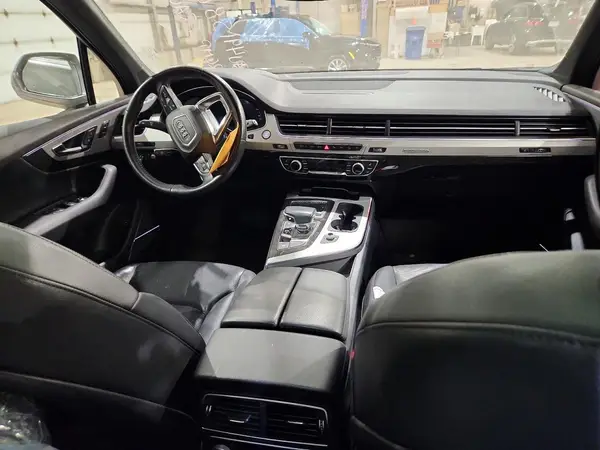 WA1WAAF70KD033815 2019 AUDI Q7 - Image 8
