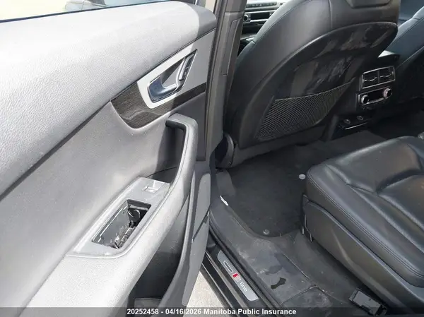 WA1WAAF74HD050917 2017 AUDI Q7 - Image 8