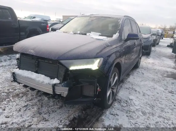 WA1WXAF71MD027975 2021 AUDI Q7 - Image 2