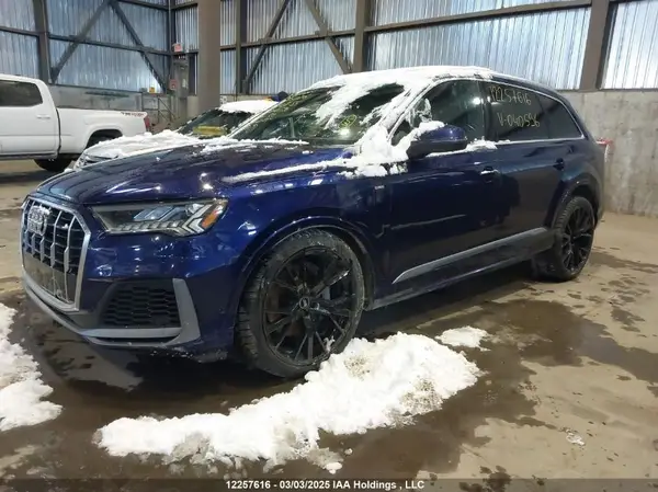 WA1WXAF73MD040596 2021 AUDI Q7 - Image 2
