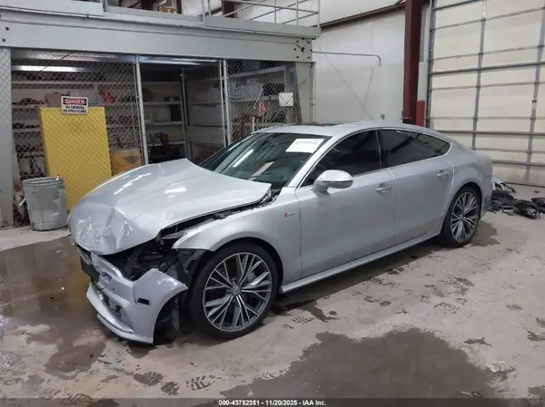WAU22AFC7HN021451 2017 AUDI A7 - Image 2