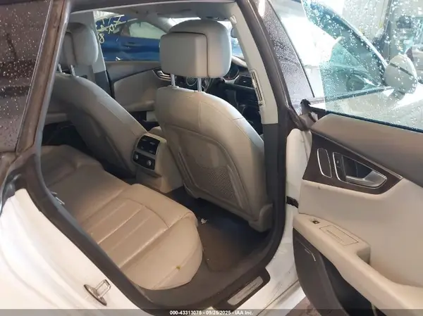 WAU22BFC6HN040658 2017 AUDI A7 - Image 8