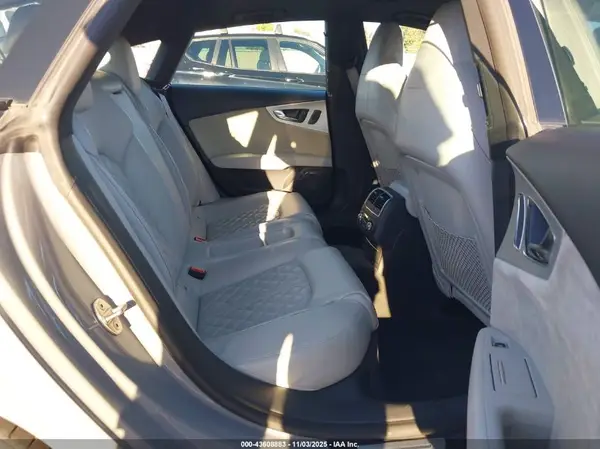 WAU23AFC6JN076475 2018 AUDI A7 - Image 8