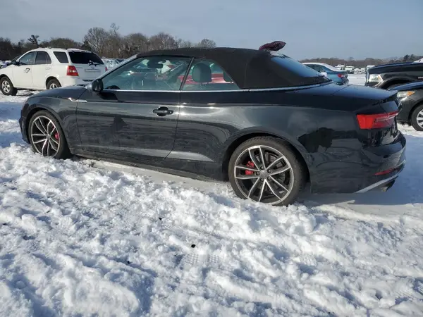 WAU24GF55JN001543 2018 AUDI RS5 - Image 2