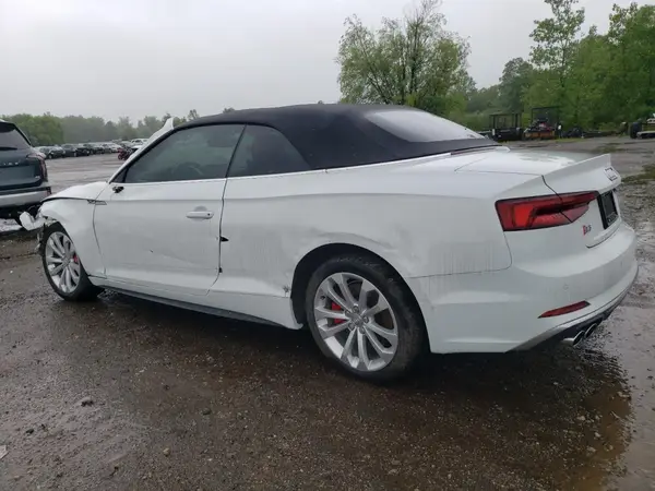 WAU24GF56JN004046 2018 AUDI RS5 - Image 2