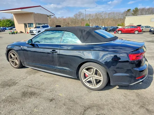 WAU24GF59JN003344 2018 AUDI RS5 - Image 2