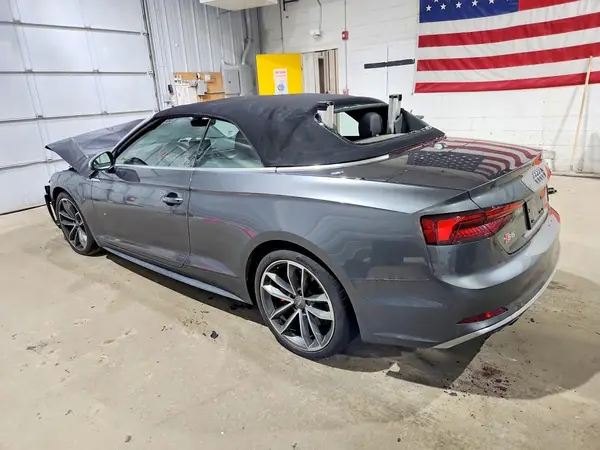 WAU24GF5XJN005281 2018 AUDI RS5 - Image 2
