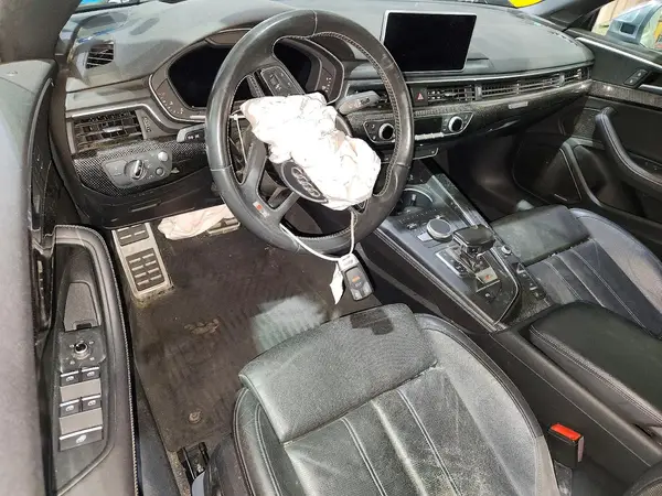 WAU24GF5XJN005281 2018 AUDI RS5 - Image 8