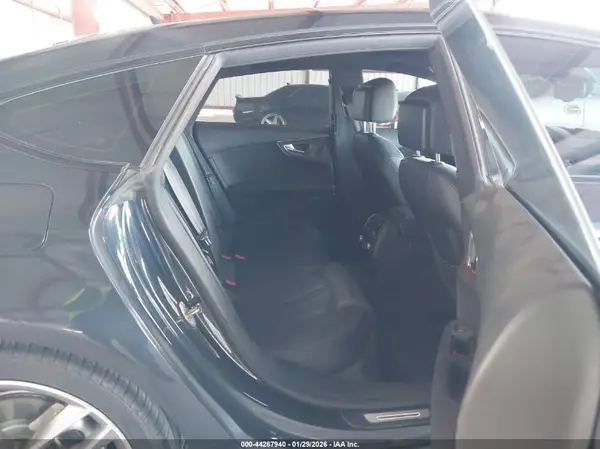 WAU2GAFC8GN021796 2016 AUDI A7 - Image 8