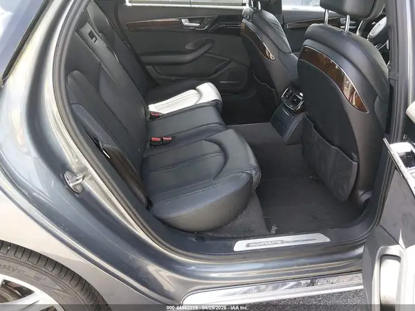 WAU34AFD1GN008832 2016 AUDI A8 - Image 8