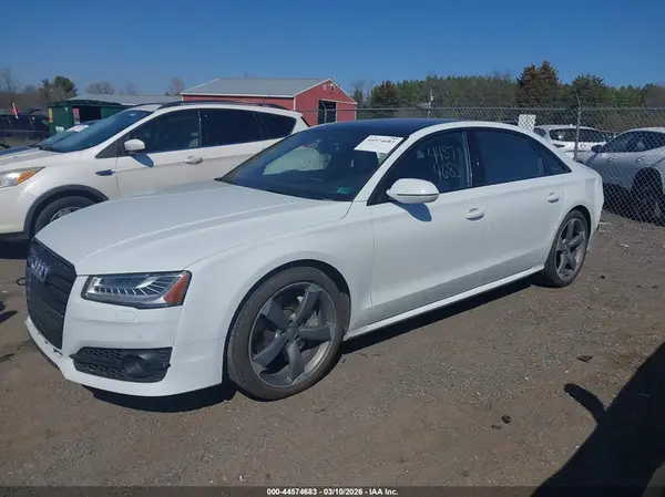 WAU43AFD1JN000146 2018 AUDI A8 - Image 2