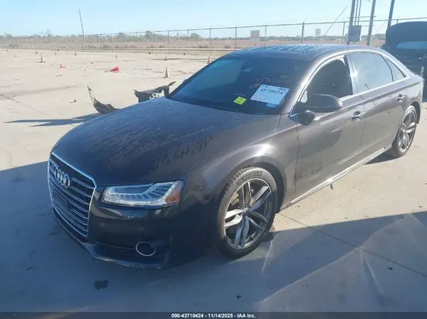 WAU43AFD2HN021047 2017 AUDI A8 - Image 2