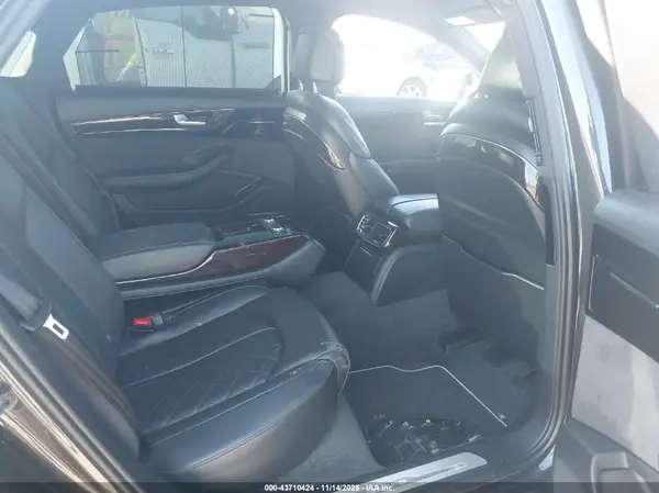 WAU43AFD2HN021047 2017 AUDI A8 - Image 8