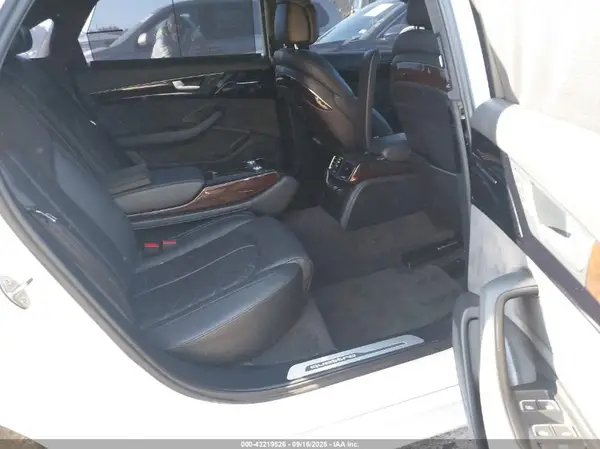 WAU43AFD4GN011621 2016 AUDI A8 - Image 8