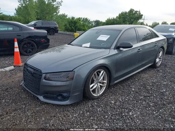 WAU43AFD4HN007859 2017 AUDI A8 - Image 2