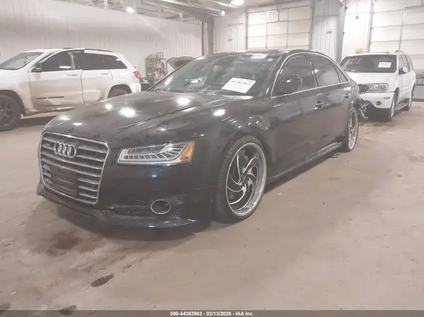 WAU43AFD4HN020756 2017 AUDI A8 - Image 2