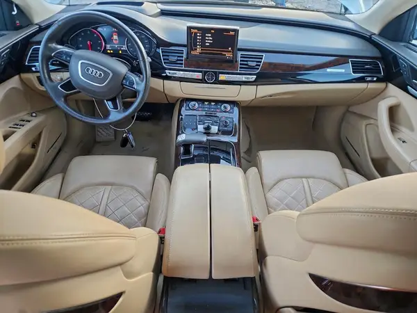 WAU43AFD4JN000111 2018 AUDI A8 - Image 8
