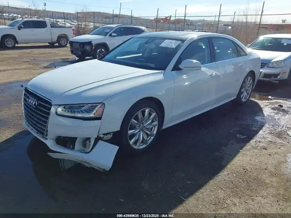 WAU43AFD6GN011796 2016 AUDI A8 - Image 2