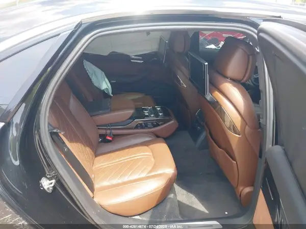 WAU43AFD7GN010608 2016 AUDI A8 - Image 8