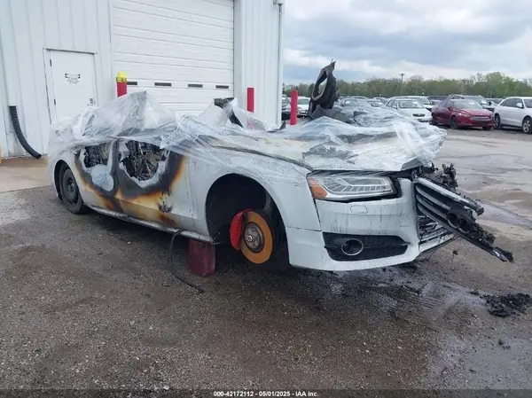 WAU43AFD7HN005877 2017 AUDI A8 - Image 1