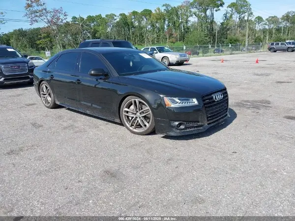 WAU43AFD7HN014742 2017 AUDI A8 - Image 1
