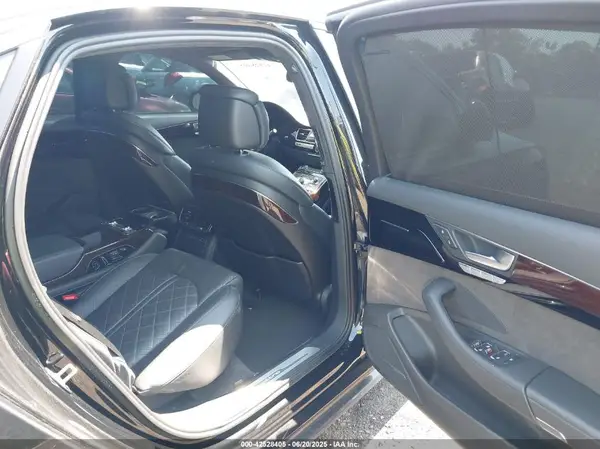 WAU43AFD7JN000331 2018 AUDI A8 - Image 8