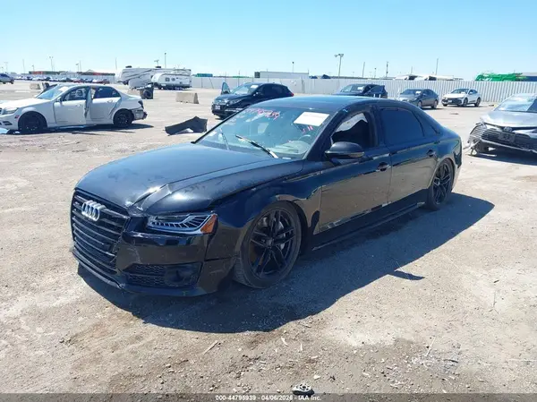WAU43AFD9HN005587 2017 AUDI A8 - Image 2