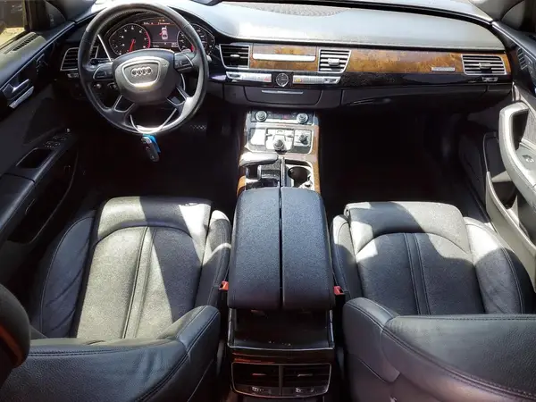 WAU44AFD0HN021139 2017 AUDI A8 - Image 8