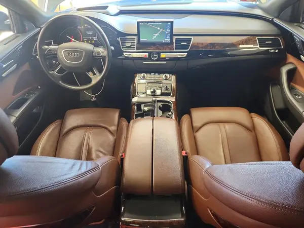WAU44AFD0JN000121 2018 AUDI A8 - Image 8