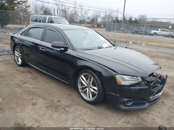 WAU44AFD1HN020467 2017 AUDI A8 - Image 1