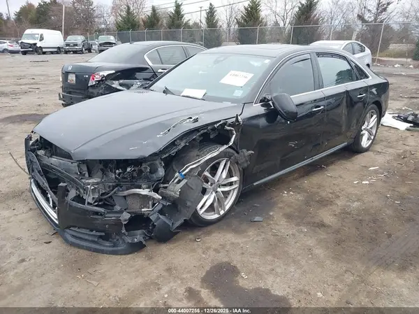 WAU44AFD1HN020467 2017 AUDI A8 - Image 2