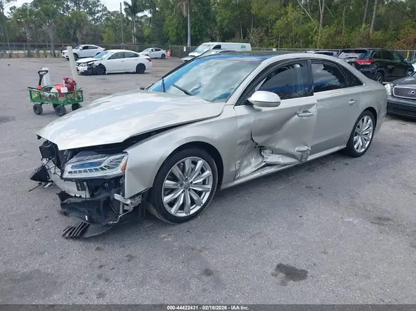 WAU44AFD1HN020856 2017 AUDI A8 - Image 2