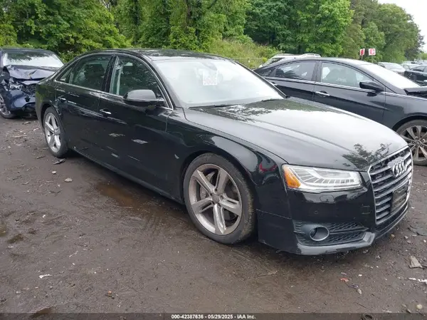WAU44AFD1JN000676 2018 AUDI A8 - Image 1
